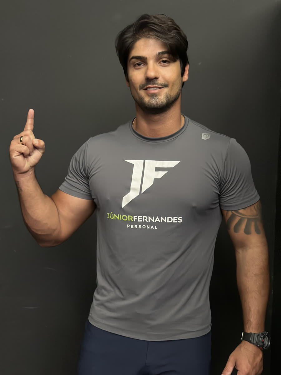 Júnior Fernandes, pose 2