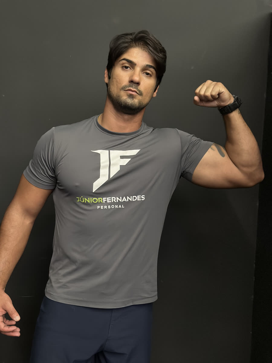 Júnior Fernandes, pose 3